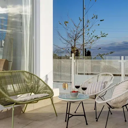 Capistrano Blue Uno Villa *
