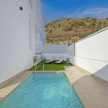 Capistrano Blue Uno * Nerja